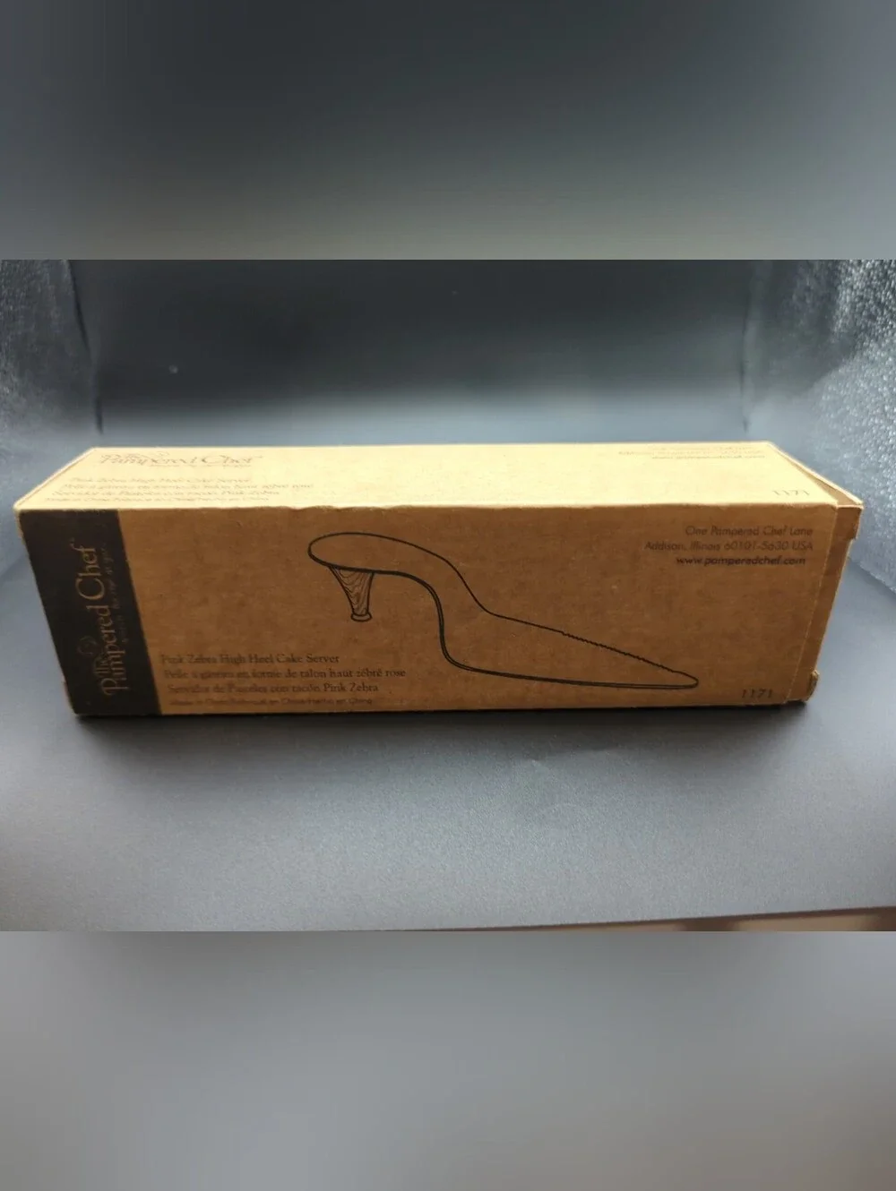 Pampered Chef- Pink Zebra High Heel Cake Server with Box- #1171- Magnetic Heel